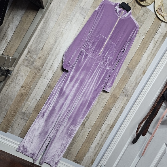 Fabletics Lavender Velvet Jumpsuit Size XL - Picture 4 of 15